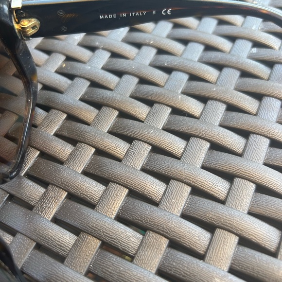 CHANEL 5234-Q sunglasses in tortoise shell with signature gold CC logo - Picture 5 of 9